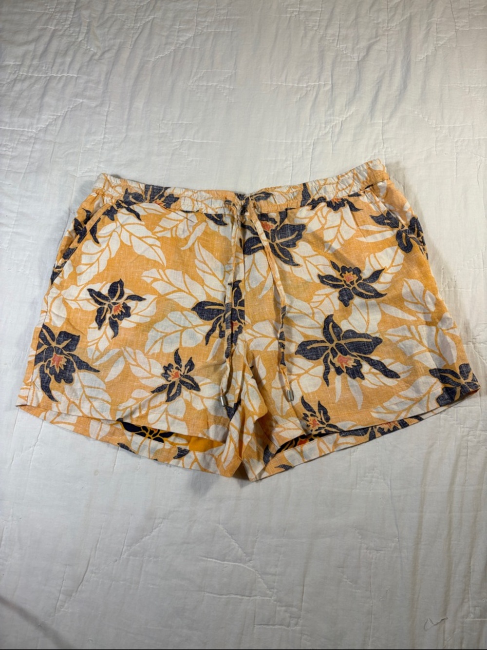 Tommy Bahama Women's 100% Linen Floral Drawstring Shorts Yellow XL NWOT